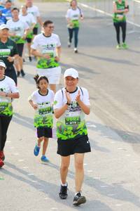 BIB: 662
                            <button type="button" onclick="openModal(3555601)" class="btn btn-primary btn-sm float-right btn-popup" data-toggle="modal" data-target=".modal-high-quality">
                        <i class="fas fa-shopping-cart"></i> Add to Cart
                    </button>
                                            <button type="button" onclick="isThisMe(3555601, true)" class="btn btn-success btn-sm float-right btn-popup btn-isme hidden" data-toggle="tooltip" data-placement="bottom" title="นี่คือรูปของคุณใช่ไหม คลิกที่นี่เพื่อเอาเข้าอัลบั้ม">
                        <i class="fas fa-plus"></i> Add to album
                    </button>
                    <button type="button" onclick="isThisMe(3555601, false)" class="btn btn-warning btn-sm float-right btn-popup btn-isnotme hidden">
                        <i class="fas fa-ban"></i> Remove from album
                    </button>